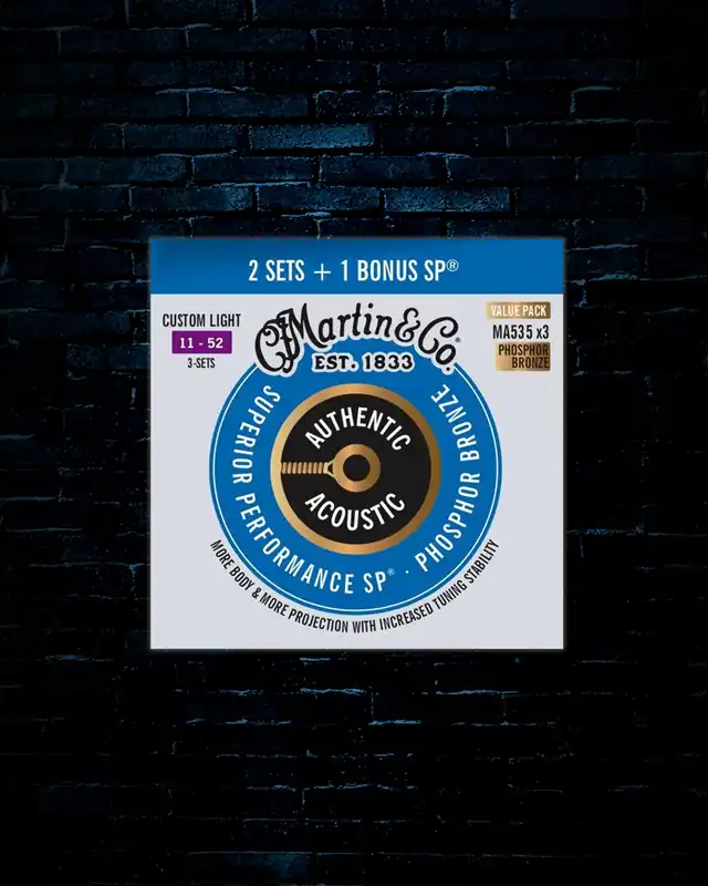 Luxury Martin MA535 Authentic Acoustic SP 92/8 Phosphor Bronze Strings (3 Pack)