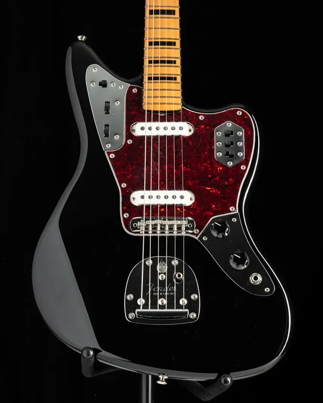 Professional Grade Fender Vintera II 70s Jaguar Black
