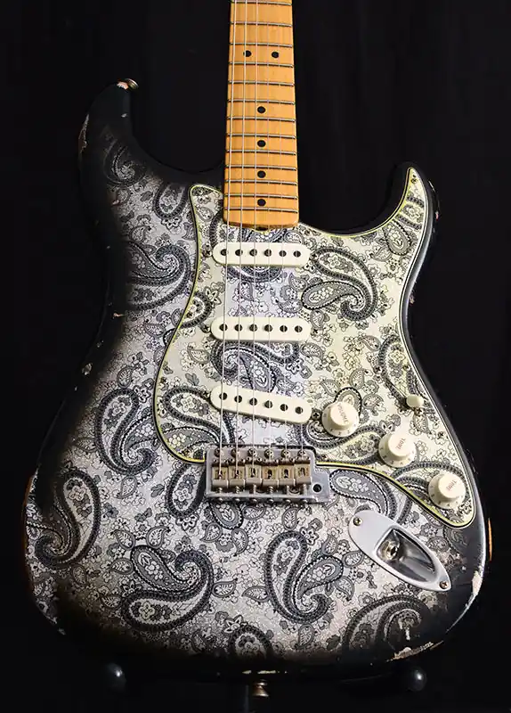 Worldwide Shipping Fender Custom Shop 1968 Relic Stratocaster Black | Paisley Fender