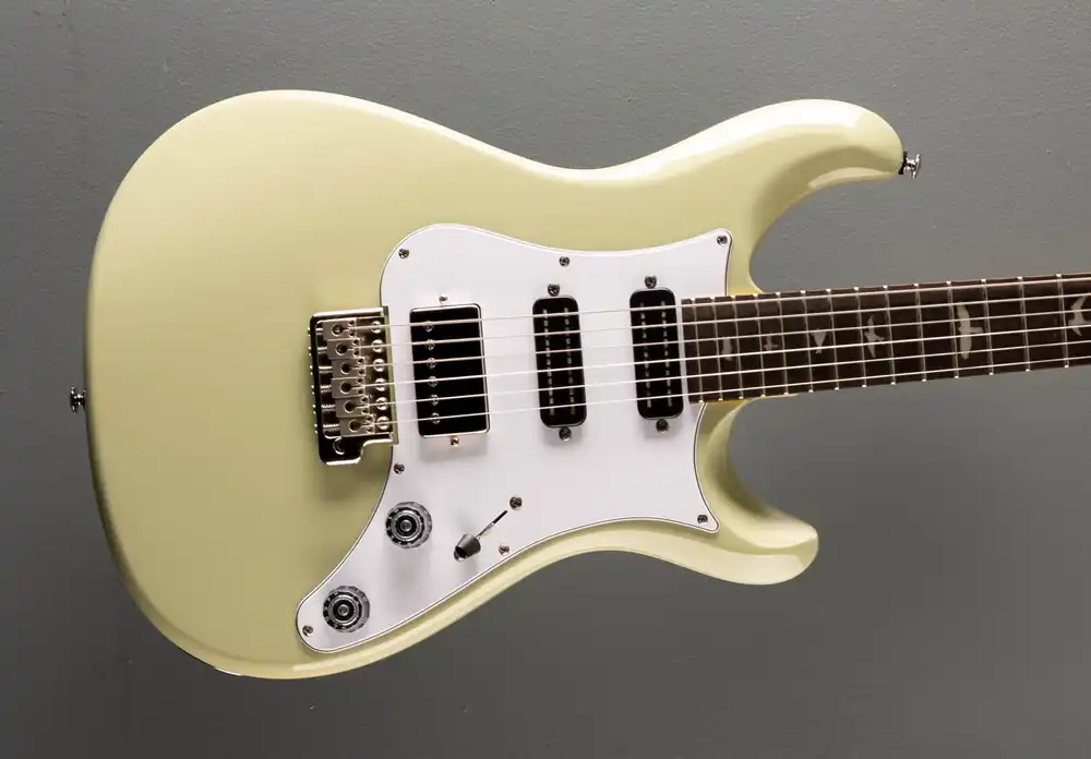 Free Returns SE Studio Standard Rosewood, '23– Dave's Guitar Shop