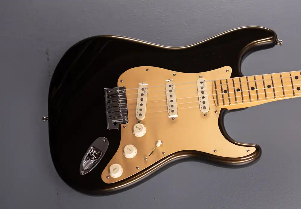 Mega Sale American Ultra Stratocaster - Texas Tea w/Maple– Dave's Guitar Shop