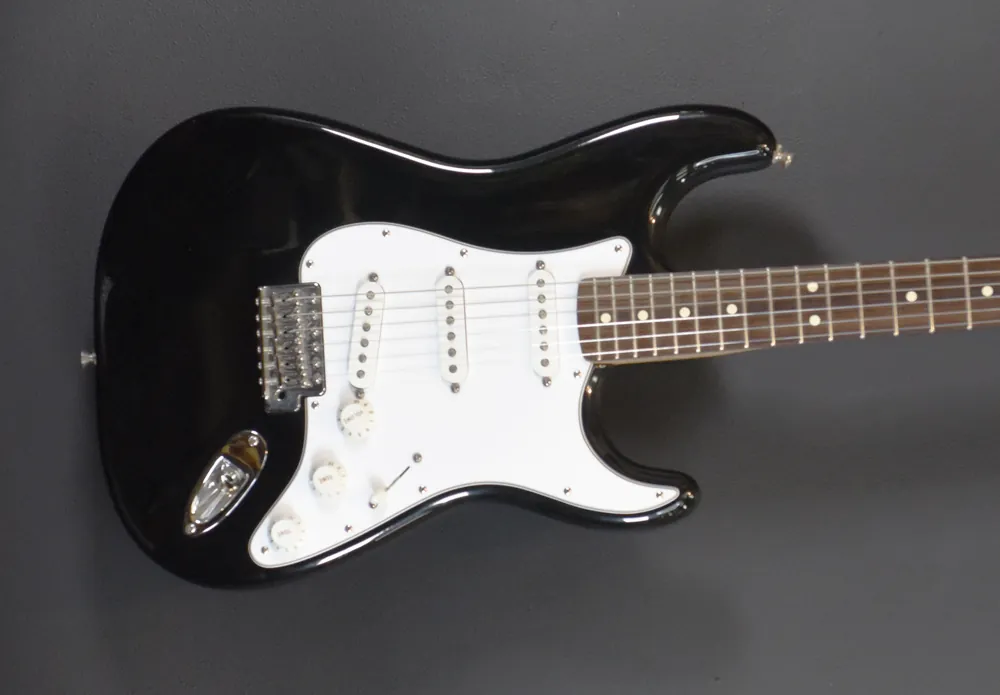 Used Standard Strat '06– Dave's Guitar Shop Grab Now