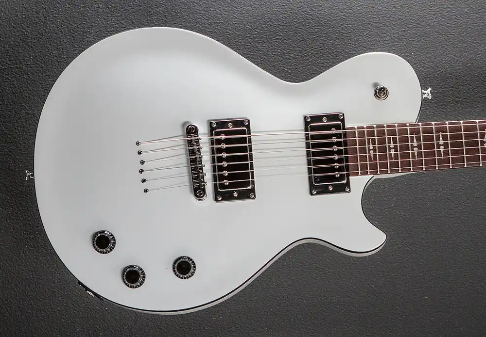 Price Cut Patriot Decree Standard - White– Dave's Guitar Shop