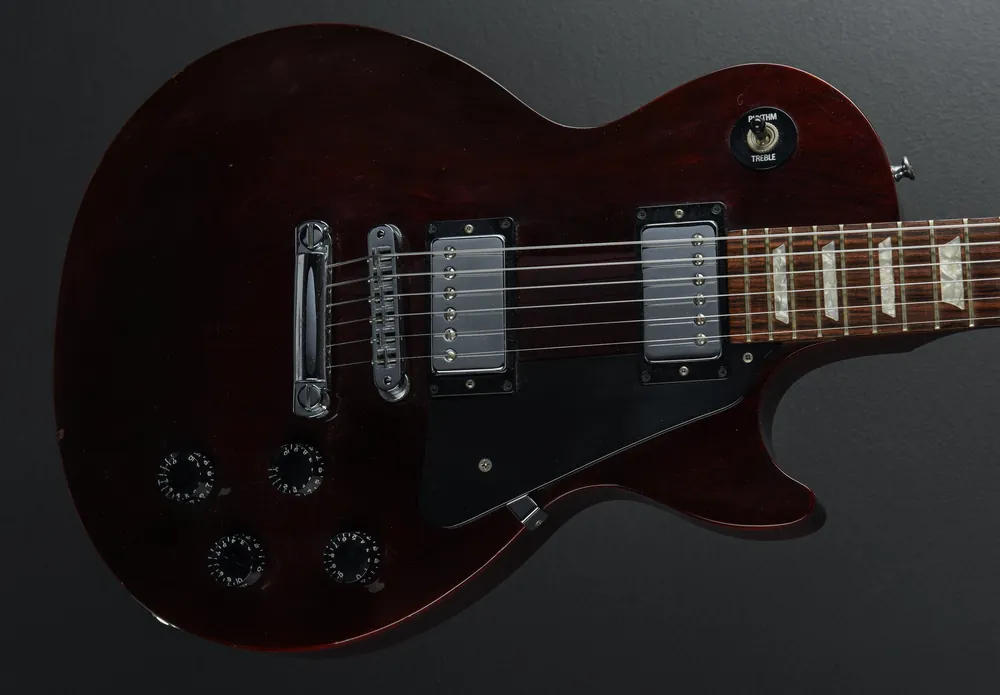 Grab Now Les Paul Studio '95– Dave's Guitar Shop