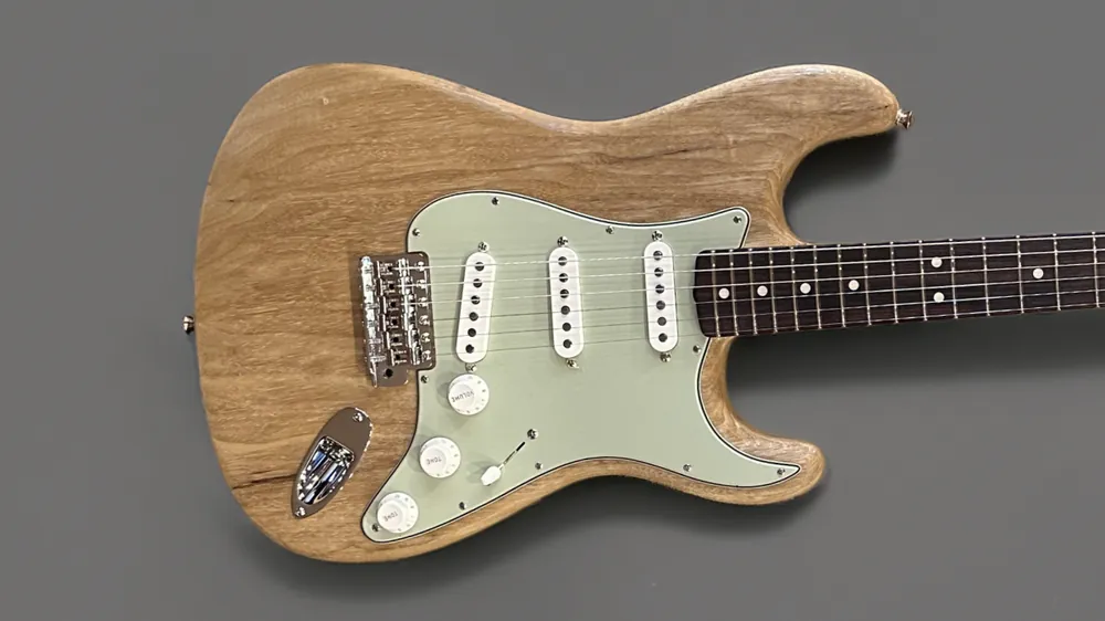 Direct From Manufacturer 1963 NOS Korina Strat– Dave's Guitar Shop