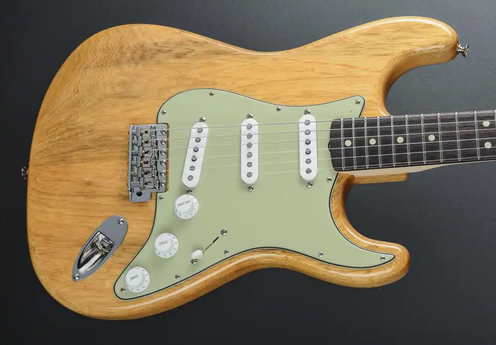 Must Have 1963 NOS Korina Strat– Dave's Guitar Shop