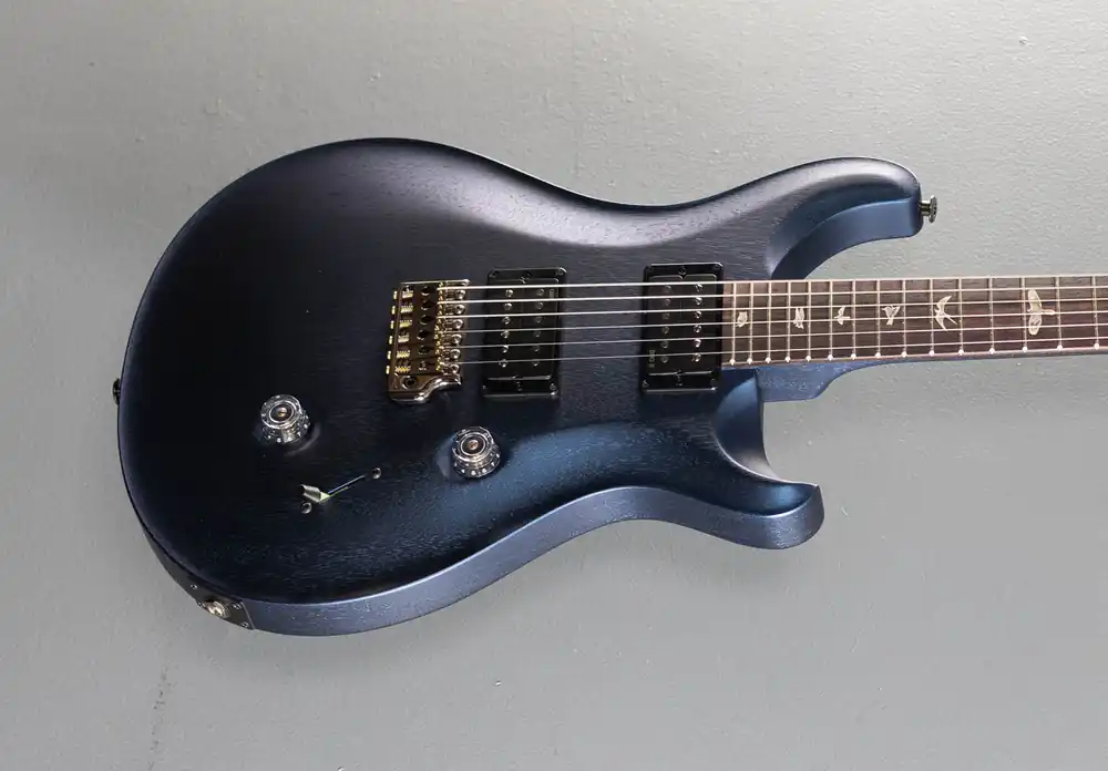 Viral Standard 24 Satin - Pearl Black– Dave's Guitar Shop