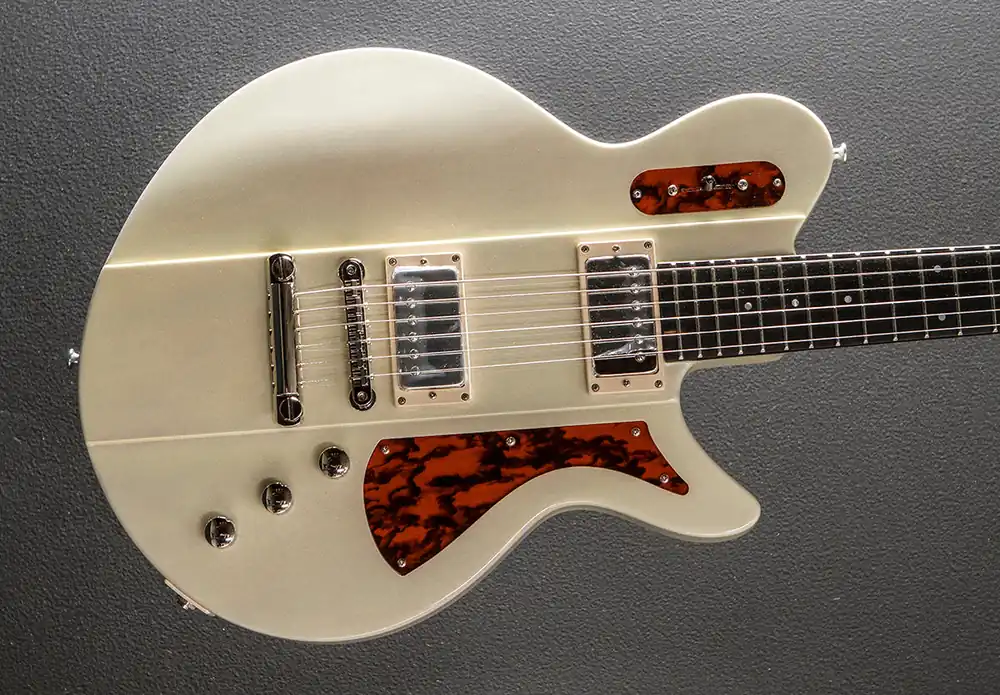 Best Seller Juliet '23– Dave's Guitar Shop