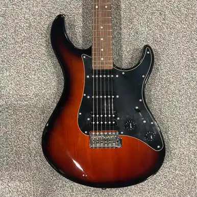 Used YAMAHA PACIFICA PAC 012 DLX Electric Guitar Latest