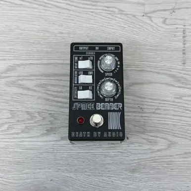 Super Sale Used Death By Audio SPACE BENDER Chorus Pedal