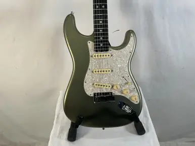 Wholesale Used Fender 2018 ELITE STRATOCASTER S Type Electric Guitar Green 6-String