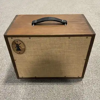 Holiday Sale Used MILLS CUSTOM - EGNATER ELITE 80 1 x 12 Guitar Speaker Cabinet