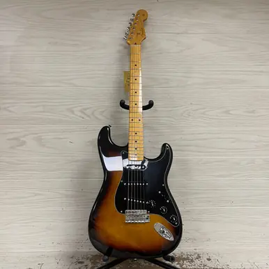 Must Have Used Fender 57 REISSUE STRATOCASTER MIJ ST57 S Type Electric Guitar Sunburst 6-String