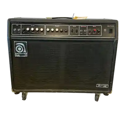 Used Ampeg VH-140C 2 x 12 Solid State Amplifier 2 x 12 Special Offer