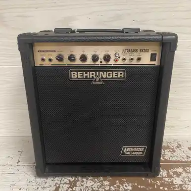 Used Behringer ULTRABASS BX300 1 x 10 Bass Combo Amplifier 1 x 10 Best Seller
