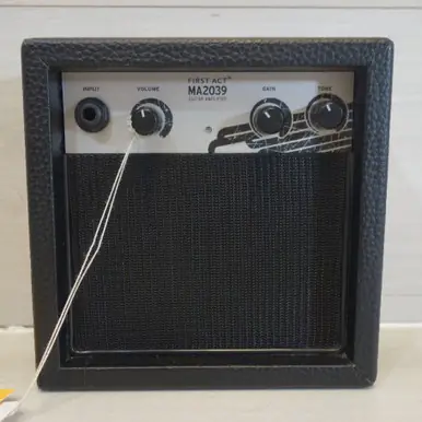 Reduced Price Used First Act FIRST ACT AMP MA2039 1 x 5 Solid State Amplifier 1 x 5