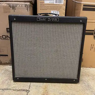 Discount Used Fender HOT ROD DEVILLE 410 W/FTSW 4 x 10 Tube Combo Amplifier 4 x 10