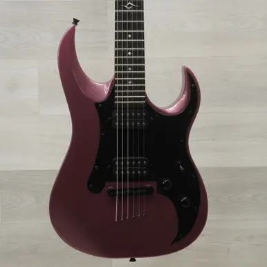 Used Diamond Halcyon Ltm Double Cut Electric Guitar Pink Budget