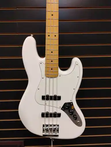 Best Choice Used Fender PLAYER JAZZ BASS MIM Bass Guitar White 4-String