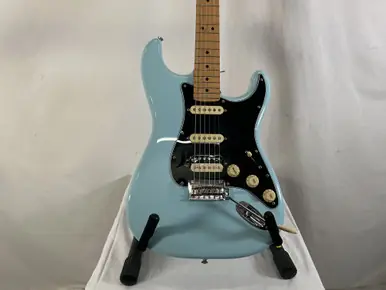 Best Seller Used Fender DE PLAYER STRAT HSS MN SBL S Type Electric Guitar Blue 6-String