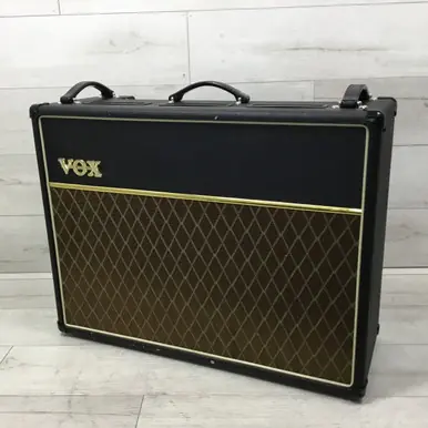 Used Vox AC30CC2 2X12 TUBE COMBO 2 x 12 Tube Combo Amplifier 2 x 12 Bulk Order