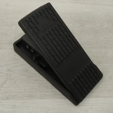 Used Behringer FCV100 Volume Pedal Get Yours