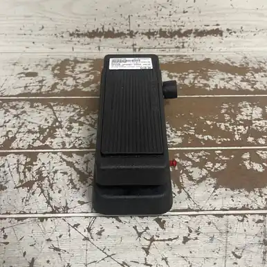 Low Price Used Dunlop MISTER CRYBABY SUPER VOLUME/WAH Multi-FX Pedal
