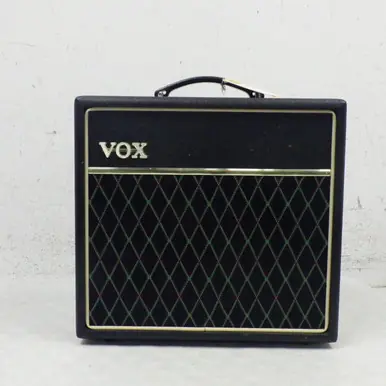Used Vox V9158 1 x 10 Solid State Amplifier 1 x 10 Limited Offer