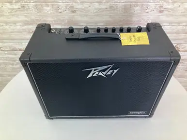 Used Peavey VYPYR X1 1 x 12 Solid State Amplifier 1 x 12 Seasonal Sale