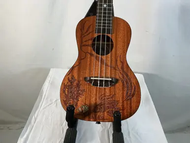 Used Luna UKE CORAL CONCERT UKE W/GIG Ukulele Wood Seasonal Sale