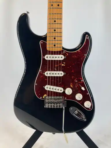 Used Fender 2008 Deluxe Roadhouse Stratocaster Clearance