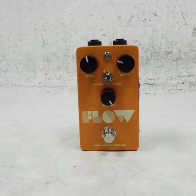 Used UNIVERSAL AUDIO UA FLOW Guitar Effects Pedal Modern