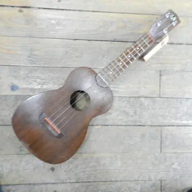 Free Shipping Used BILTMORE CONCERT UKULELE Vintage Ukulele Wood