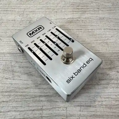 Used MXR M109S - Six Band EQ Pedal Top Pick