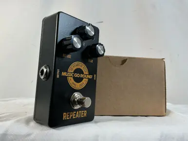 Used MUSIC GO-ROUND REPEATER Delay Pedal Free Returns