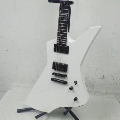 Sale Used ESP LTD JAMES HETFIELD SNAKEBYTE Pointy Electric Guitar White 6-String