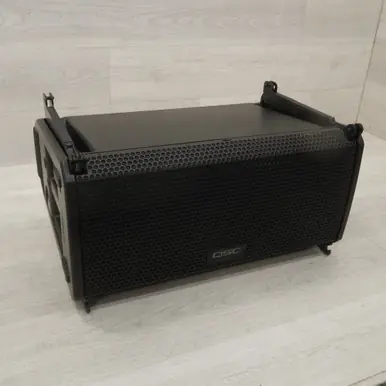 Bargain Used QSC LA108 Active Line Array Full Range Speaker Cabinet