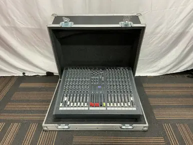 Genuine Used Soundcraft LX7 16-CHANNEL + CASE Mixing Console