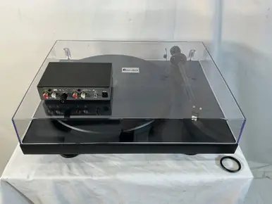 Bulk Order Used Pro-Ject DEBUT CARBON + MANI II PREAMP Pro Sound Product