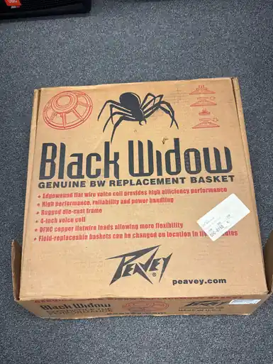Used Peavey BLACK WIDOW 18 BASKET 8 OHM Speaker Cabinet 18" Top Pick