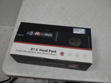 Used SE Electronics X1 S CONDENSOR STUDIO PACK Condenser Microphone Big Sale