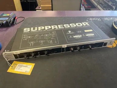 Wholesale Used Behringer DE 2000 Pro Sound Effect