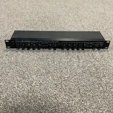 Last Chance Used ALESIS 3630 COMPRESSOR