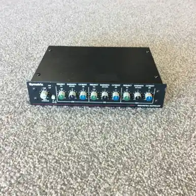 One Day Deal Used SYMETRIX SX201 PARAMETRIC EQUALIZER Effects