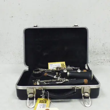 Budget Used Selmer CL-301 CLARINET WITH CASE Resonite Clarinet