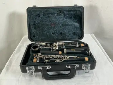 Price Drop Used Yamaha 250 CLARINET Resonite Clarinet