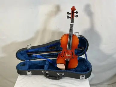 Used Suzuki 220 1/8 SIZED VIOLIN Violin 1/8 Size Last Chance