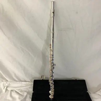 Used Gemeinhardt 2SP Student Flute Brand New