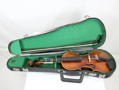 New Arrival Used Pfretzschner 1/2 SIZED MODEL 701 VIOLIN Violins Violins