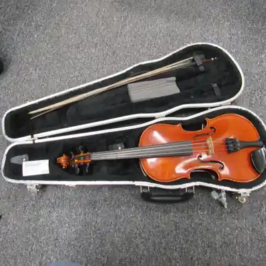 Used Johannes Kohr K500 1/2 VIOLIN OUTFIT Violins Violins Exclusive